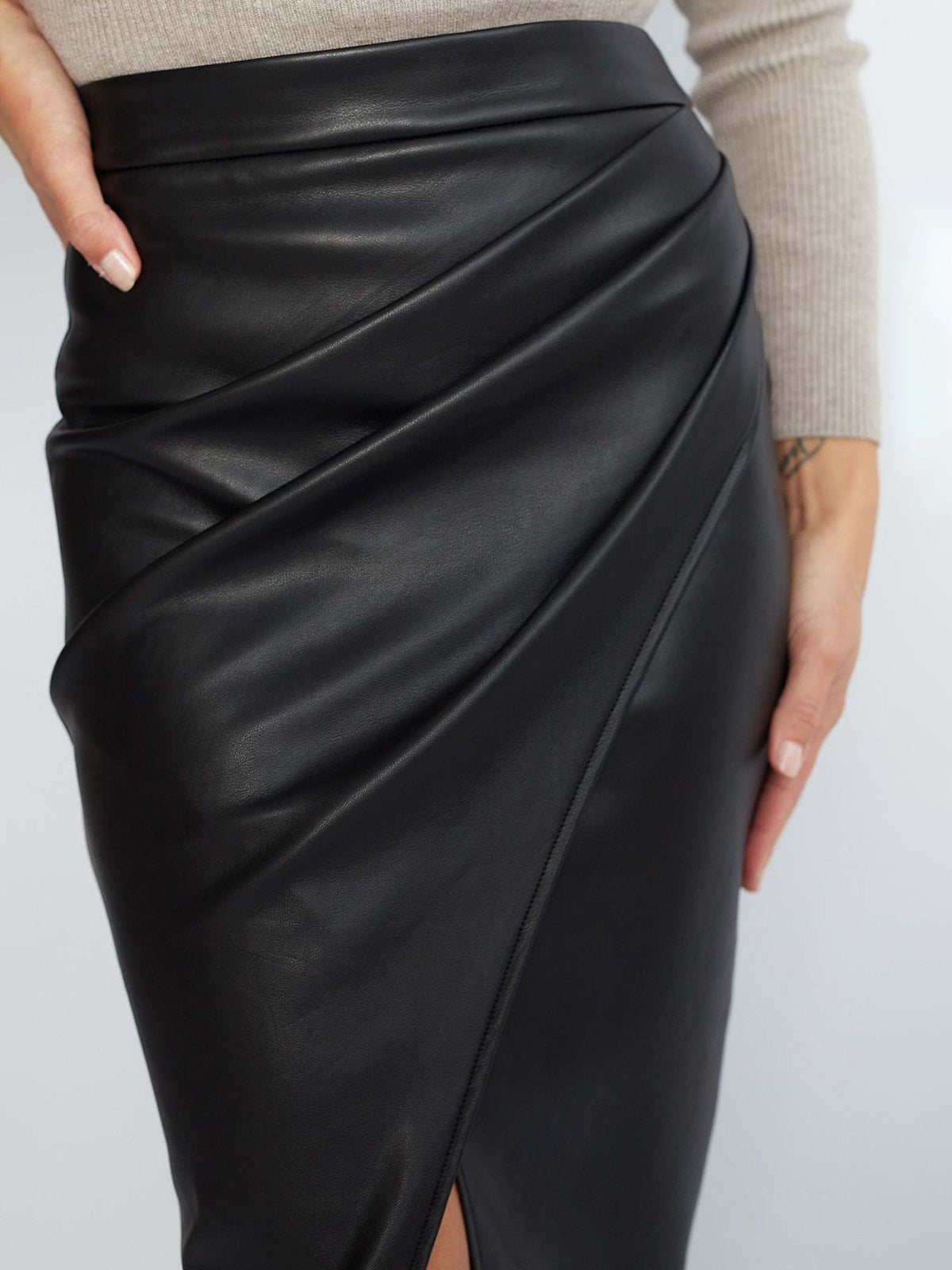 Ysadora | Womenâs Leather Midi Skirt
