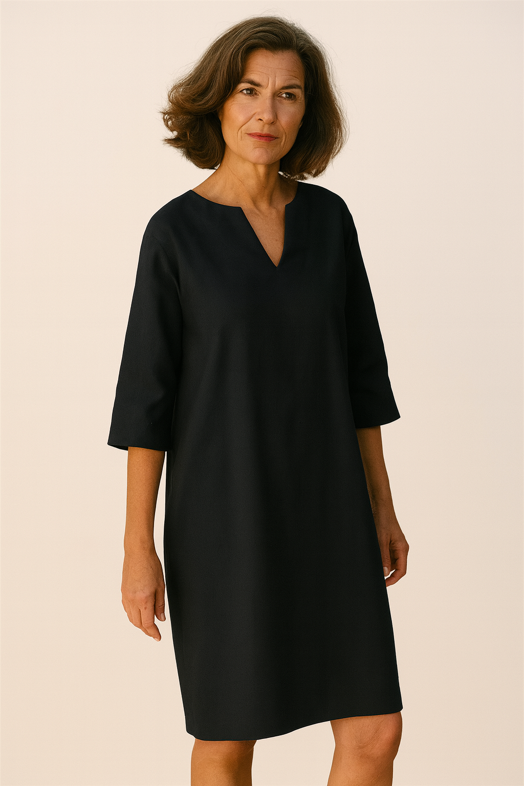 Emmy | Womenâs V-Neck Shift Midi Dress