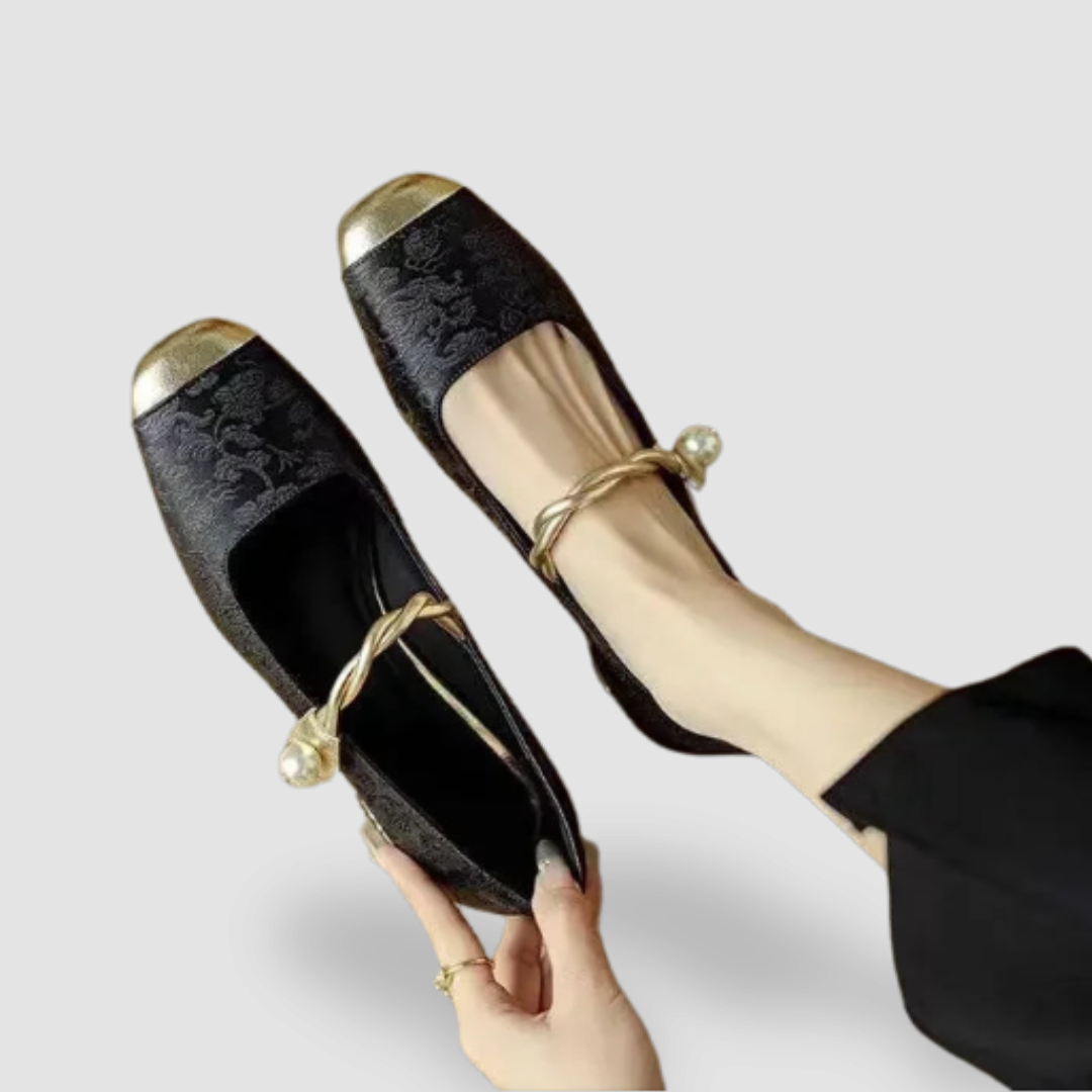 Leire | Womenâs Closed Toe Strap Low Heels