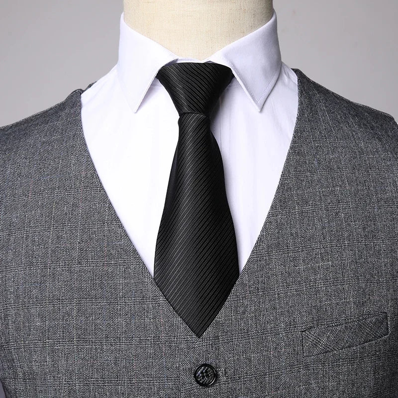 William | Men’s Slim Straight-Leg Three-Piece Suit