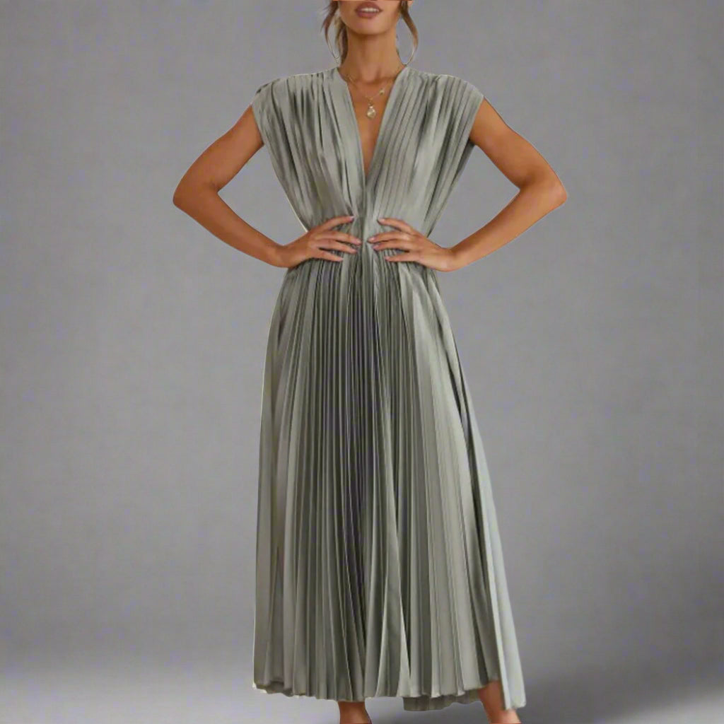 Åsa | Women’s Pleated Sleeveless Midi Dress